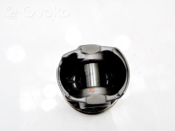 Citroen C4 II Piston 0851E