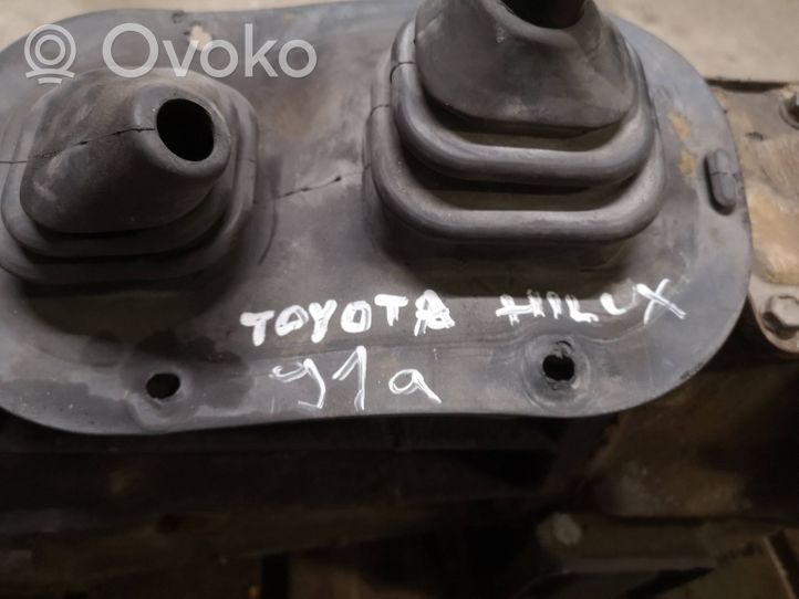 Toyota Hilux (N80, N90, N100, N110) Scatola del cambio manuale a 5 velocità 13579