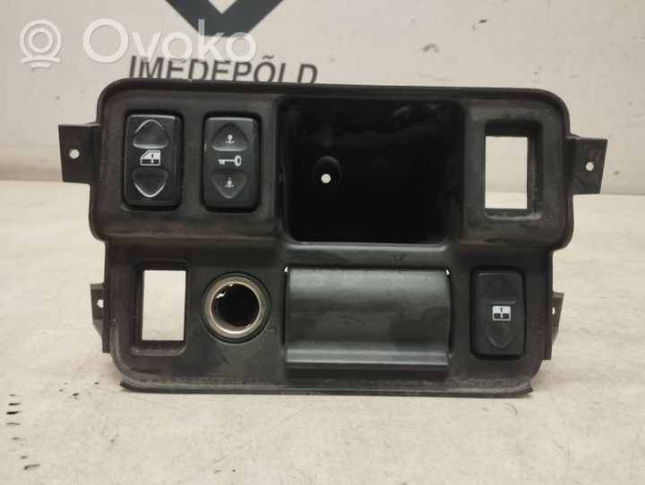 Land Rover Freelander Dashboard lower bottom trim panel 