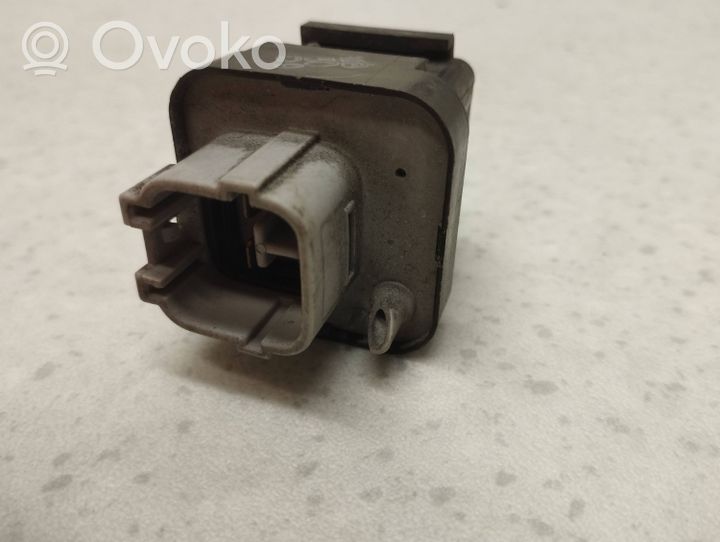 Toyota Land Cruiser (J100) Other relay 1567000490