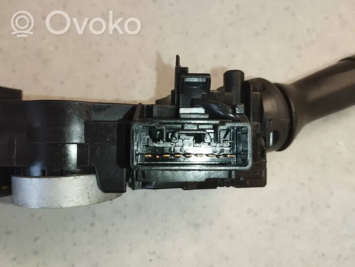 Toyota Hilux (AN10, AN20, AN30) Interruptor/palanca de limpiador de luz de giro 0K010173880