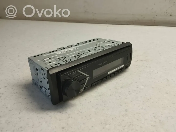 Toyota Land Cruiser (HDJ90) Radio/CD/DVD/GPS-pääyksikkö MVH-S100UBA