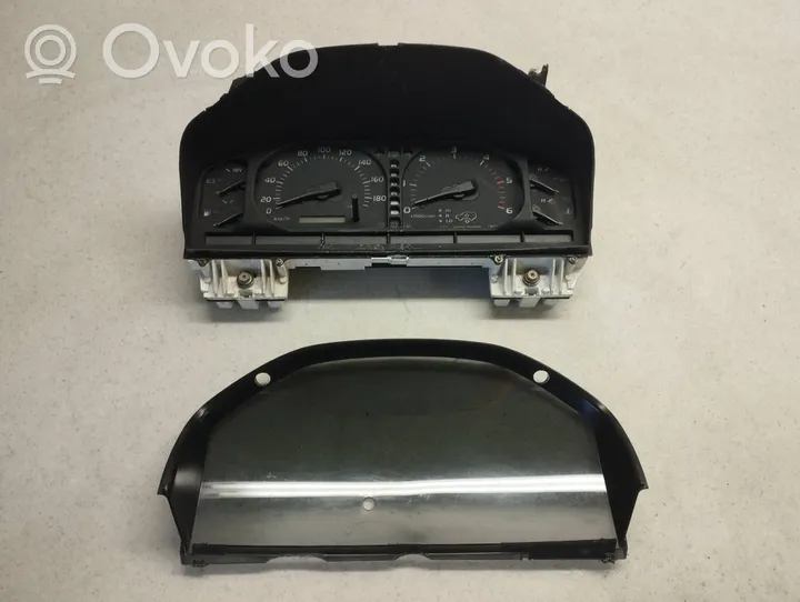 Toyota Land Cruiser (J100) Spidometras (prietaisų skydelis) 769397680