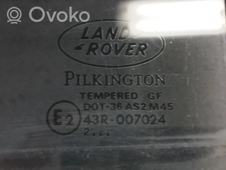 Land Rover Discovery Takaoven ikkunalasin kehys 