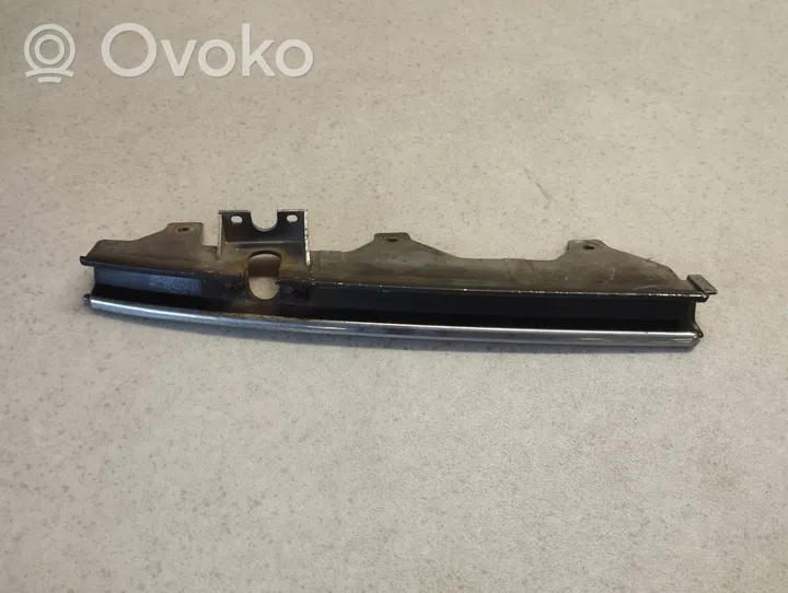 Toyota Land Cruiser (FJ80) Rivestimento sotto il faro/fanale 11064-73998