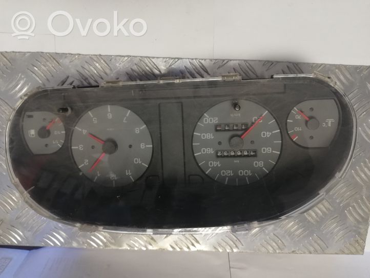 Skoda Favorit (781) Speedometer (instrument cluster) 81115499