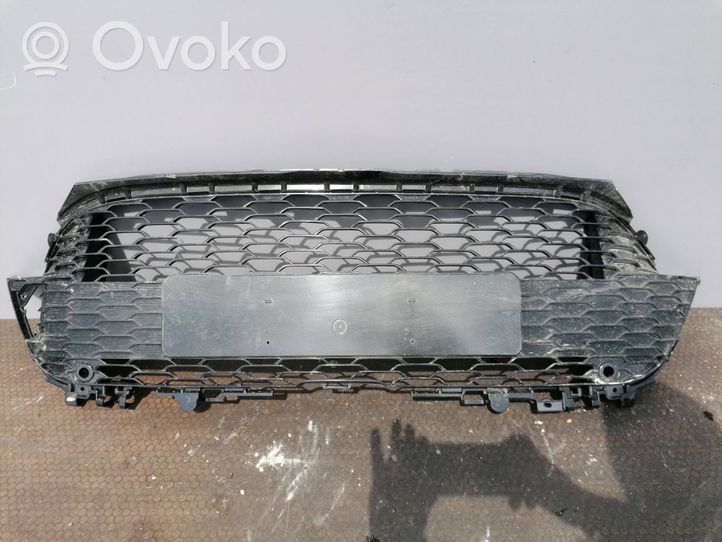 Toyota Corolla E210 E21 Grille inférieure de pare-chocs avant 5311202B10