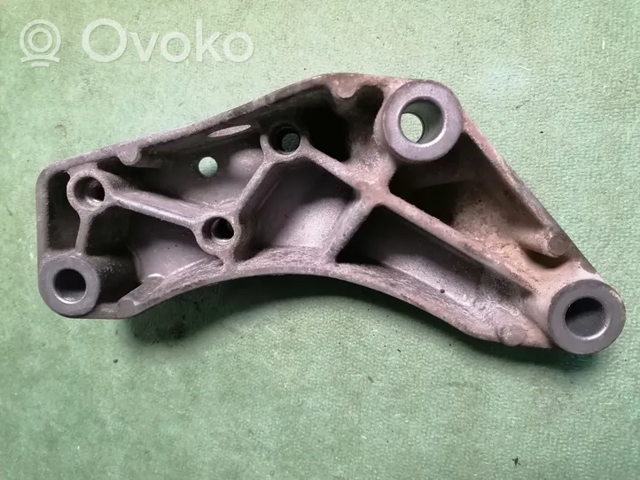 Skoda Octavia Mk3 (5E) Supporto di montaggio scatola del cambio 1K0199117