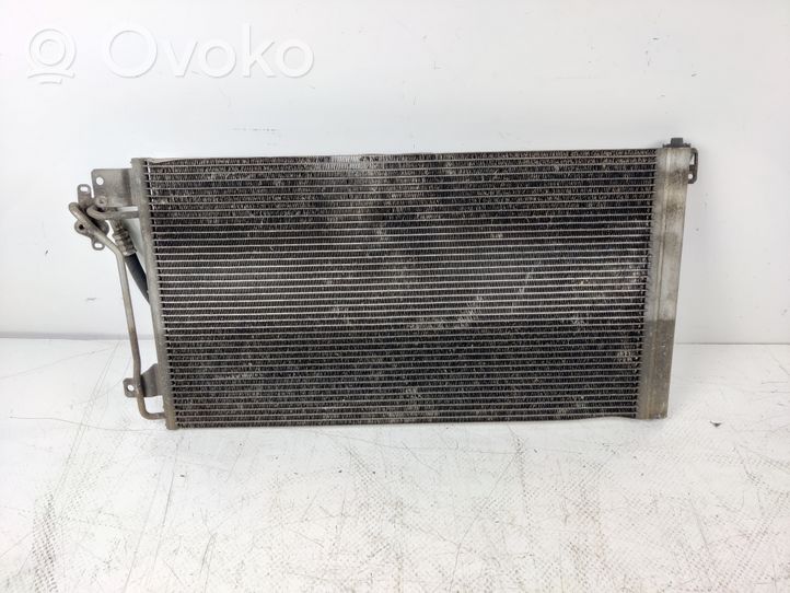 Volkswagen Multivan T5 Radiateur condenseur de climatisation 7H0820411E