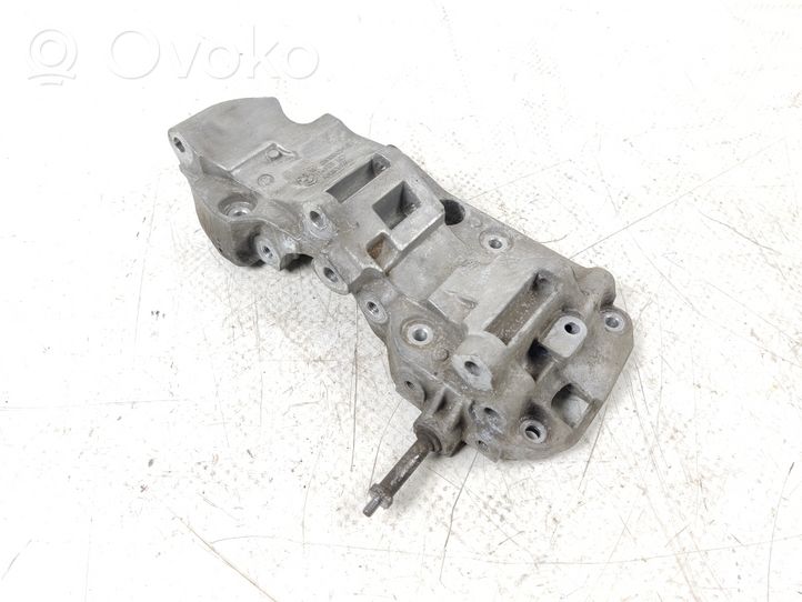 BMW X5 F15 Supporto del generatore/alternatore 8506863