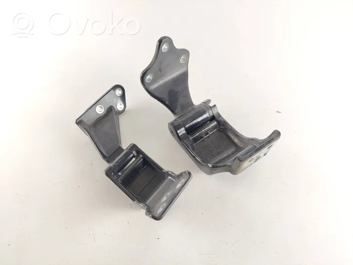 Mercedes-Benz Vito Viano W447 Set di cerniere portiera di carico A4477400137