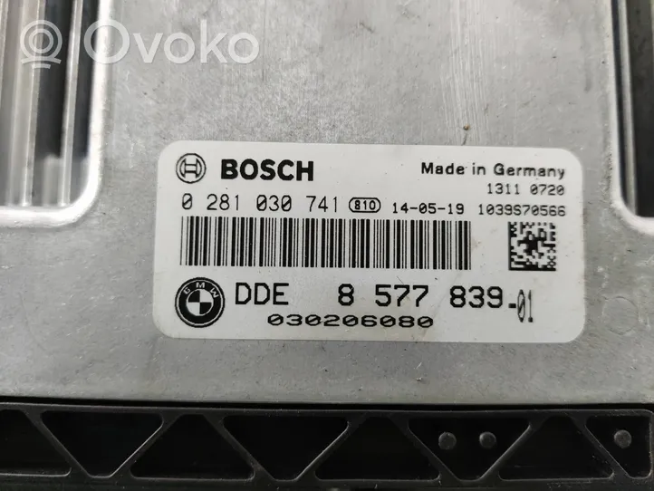 BMW 5 F10 F11 Sterownik / Moduł ECU 8577839