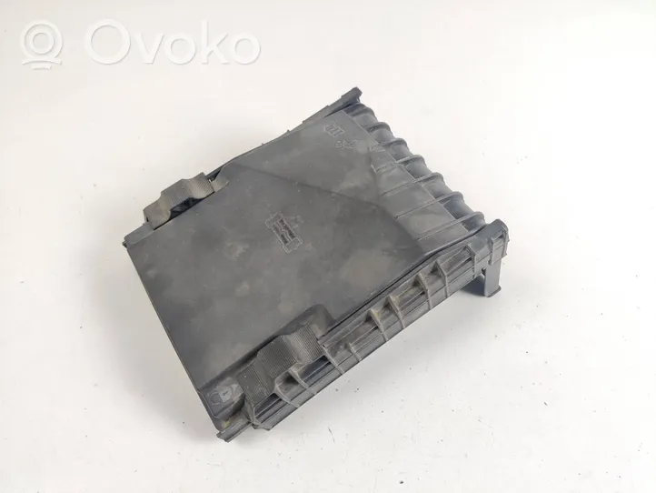 Volkswagen Caddy Fuse box cover 1K0937132F