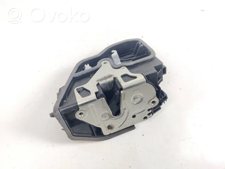 BMW 5 E60 E61 Serratura portiera anteriore 7202143