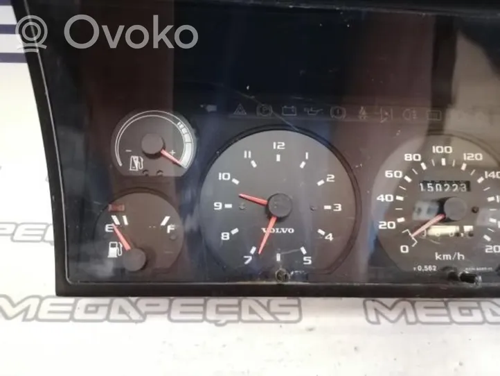 Volvo 343 -  345 Licznik / Prędkościomierz 