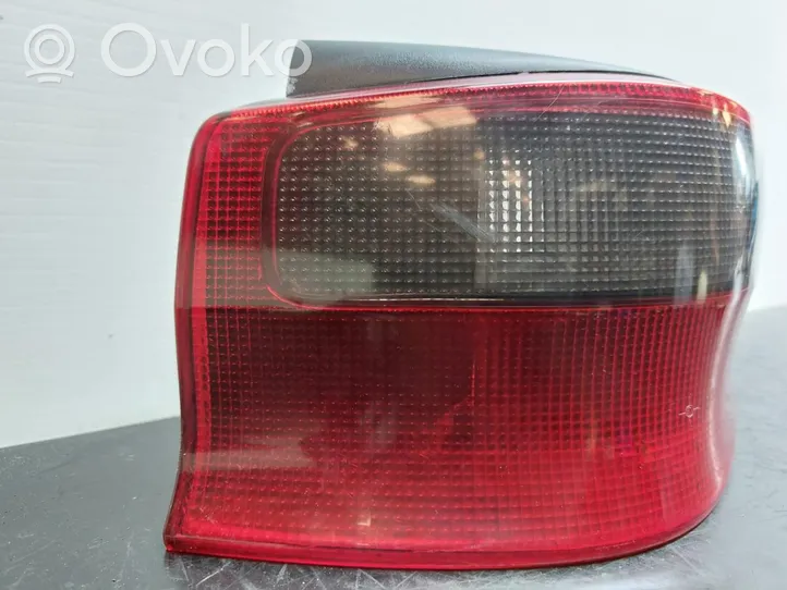 Citroen Saxo Lampy tylnej klapy bagażnika 