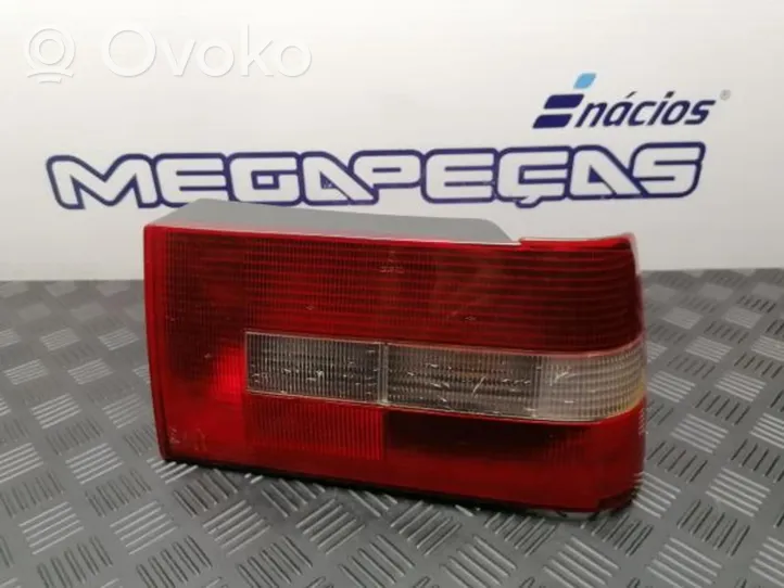 Volvo 460 Luci posteriori del portellone del bagagliaio 