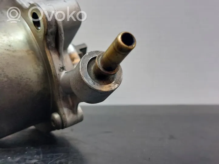 Peugeot 406 Unterdruckpumpe Vakuumpumpe 