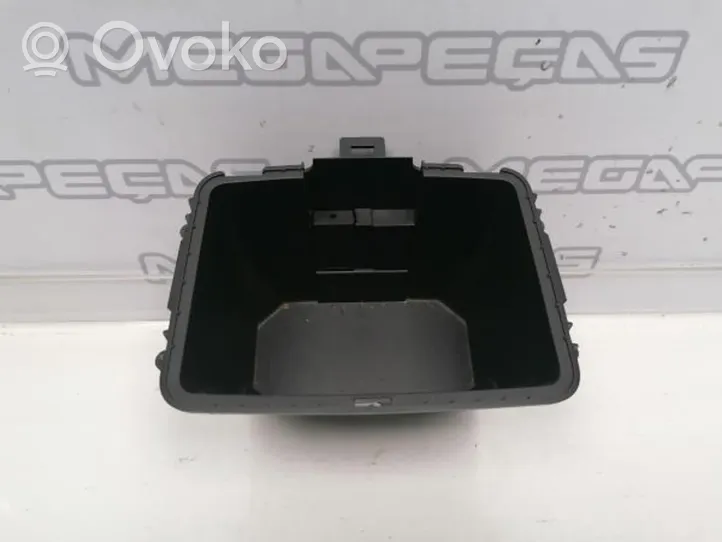 Opel Insignia A Panelės stalčiuko/lentinėlės paklotėlis 