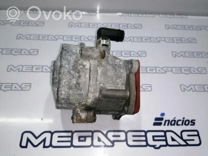 Renault Megane III Vacuum pump 