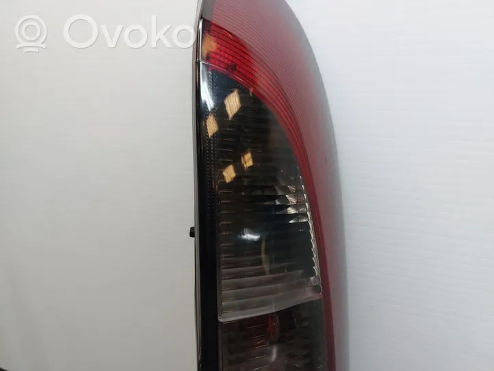 Opel Corsa C Lampy tylnej klapy bagażnika 