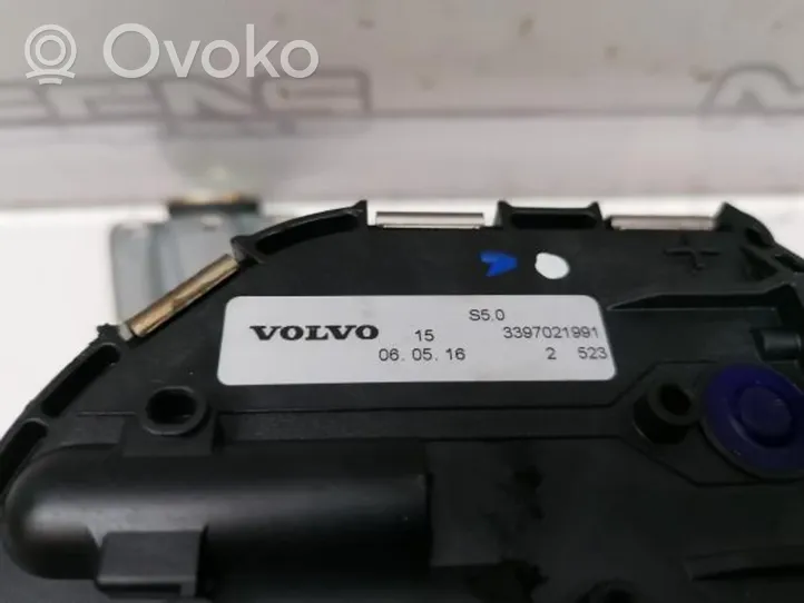 Volvo XC90 Silniczek wycieraczek szyby przedniej / czołowej 