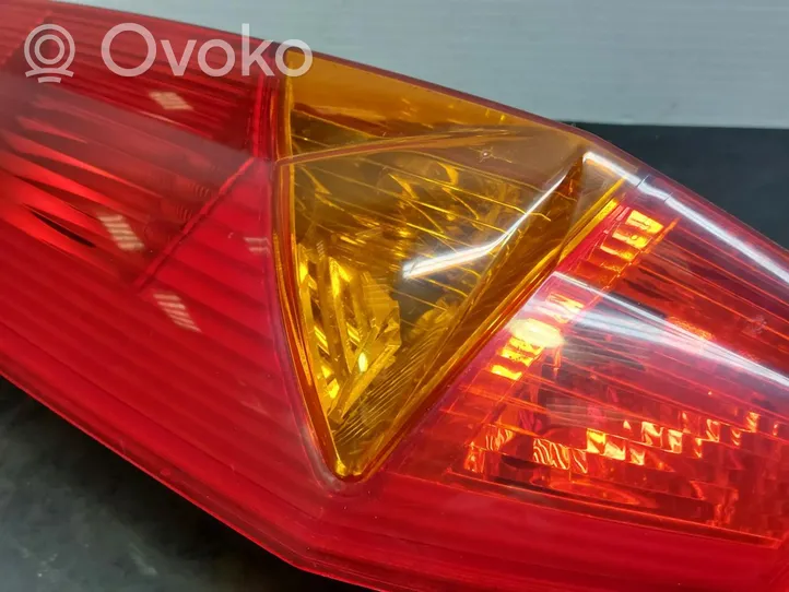 Fiat Punto (188) Lampy tylnej klapy bagażnika 