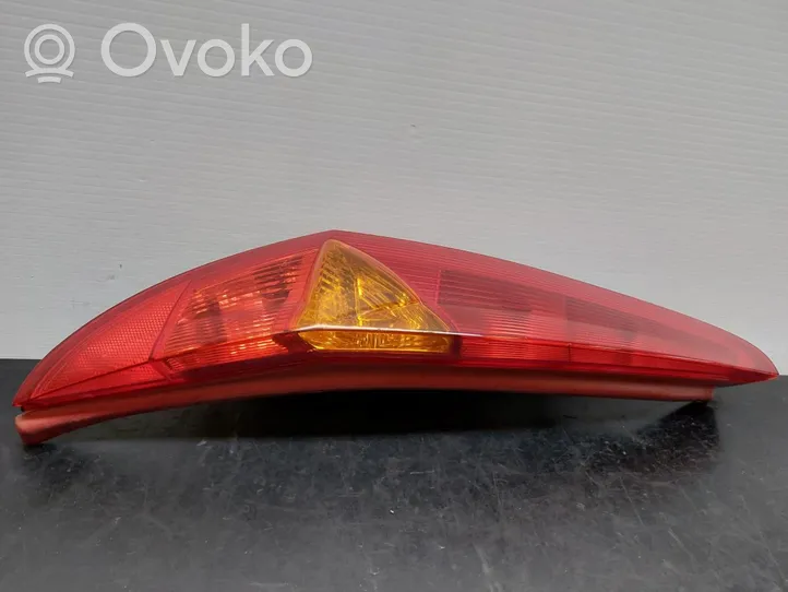 Fiat Punto (188) Lampy tylnej klapy bagażnika 