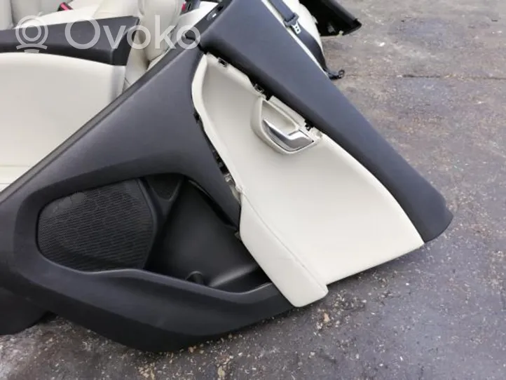 Volvo V40 Cross country Seat and door cards trim set 