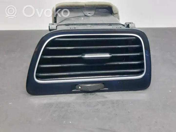 Volkswagen Golf VII Front grill 