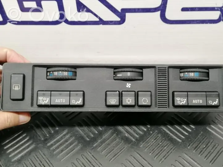 BMW 7 E32 Climate control unit 