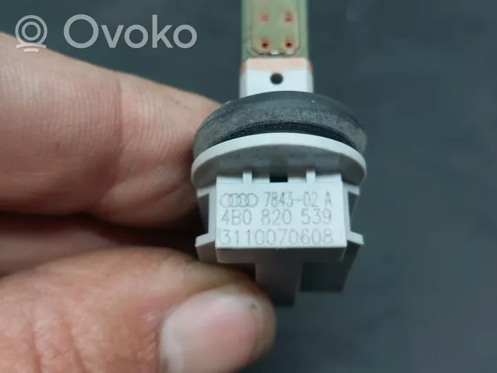 Volkswagen PASSAT B6 Alarm movement detector/sensor 