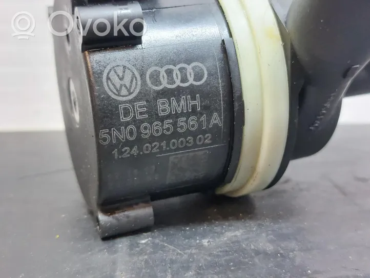 Audi A4 S4 B8 8K Cirkuliacinis el. siurbliukas 