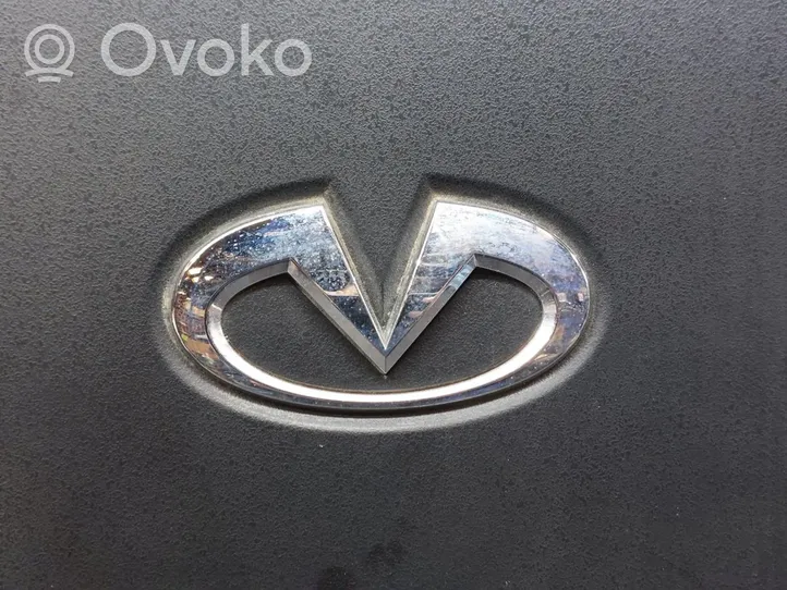 Infiniti Q50 Variklio dangtis (apdaila) 