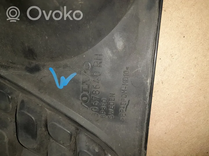 Volvo V70 Grille antibrouillard avant 30678640