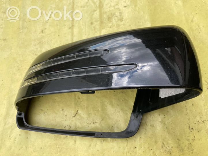 Mercedes-Benz C AMG W204 Coque de rétroviseur A2128200821