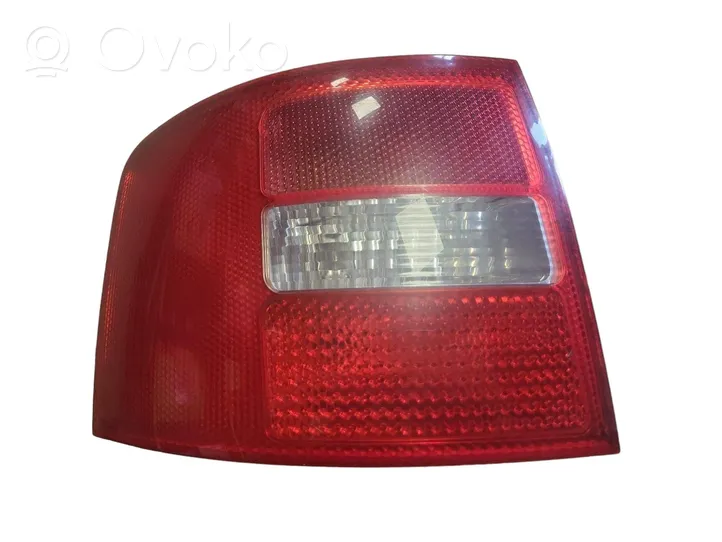 Audi A6 S6 C5 4B Lampa tylna 4B9945095F