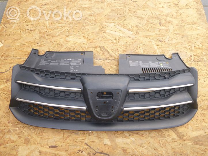 Dacia Sandero Front grill 623107634R