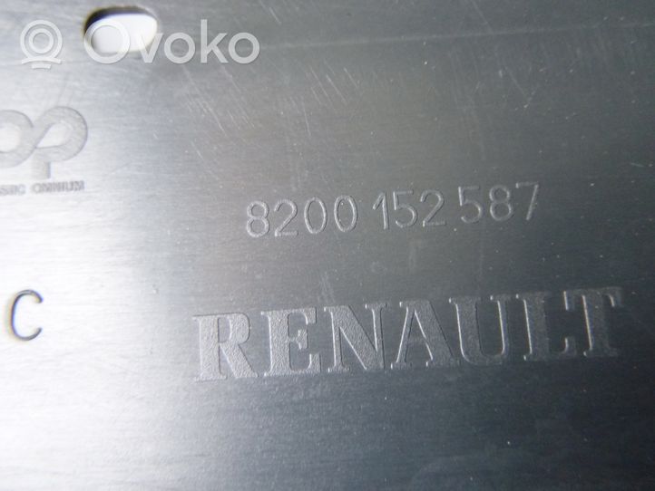 Renault Kangoo I Modanatura separatore del paraurti anteriore 8200152587