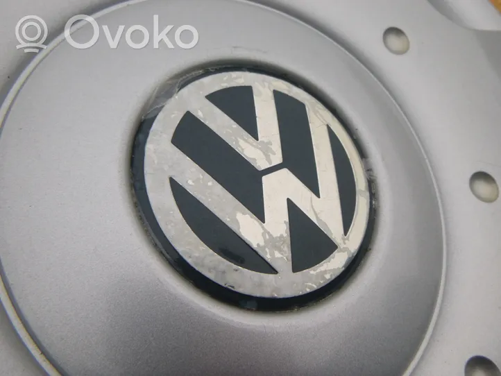 Volkswagen New Beetle Колпак (колпаки колес) R 16 1C0601147C