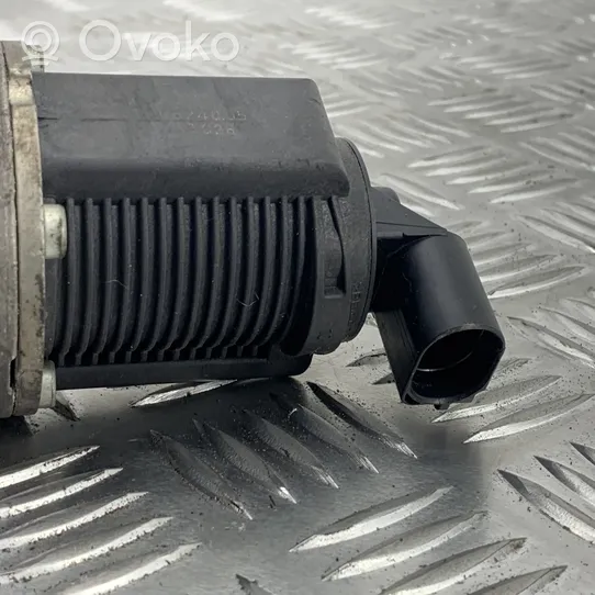 Opel Signum EGR valve 55215031