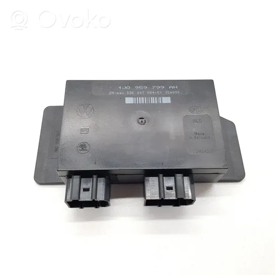 Volkswagen PASSAT B5 Engine ECU kit and lock set 8D0907558B