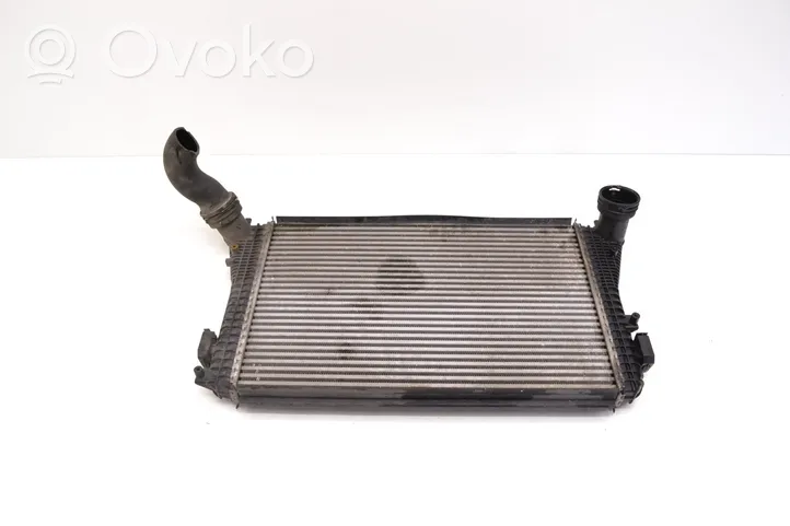 Volkswagen Golf V Chłodnica powietrza doładowującego / Intercooler 