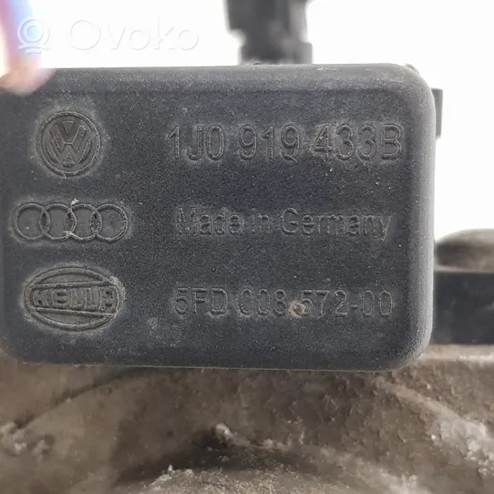 Audi A3 S3 8L Pompa a vuoto 86266400