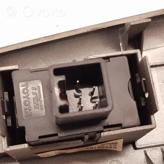 Toyota Corolla Verso E121 Electric window control switch 7423102280