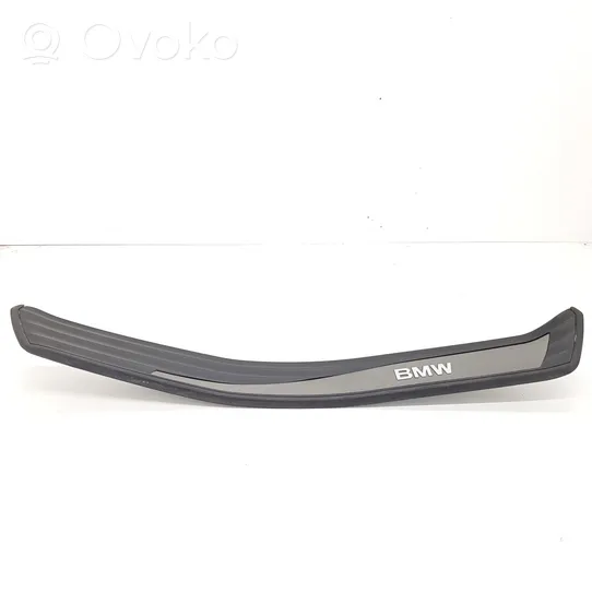 BMW 5 E60 E61 Moldura protectora del borde trasero 51477034306