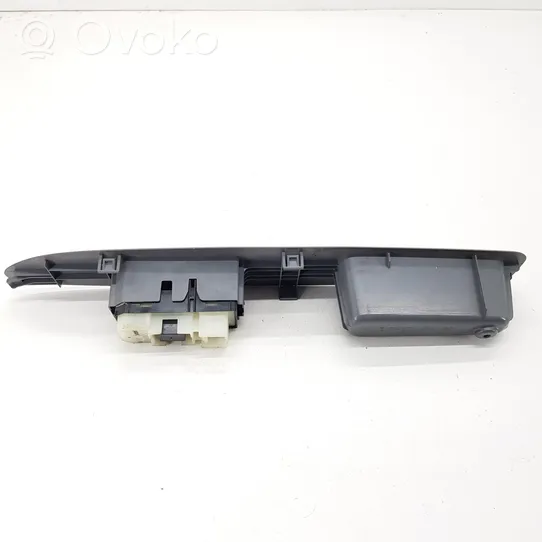 Toyota Avensis Verso Przyciski szyb 7423144190