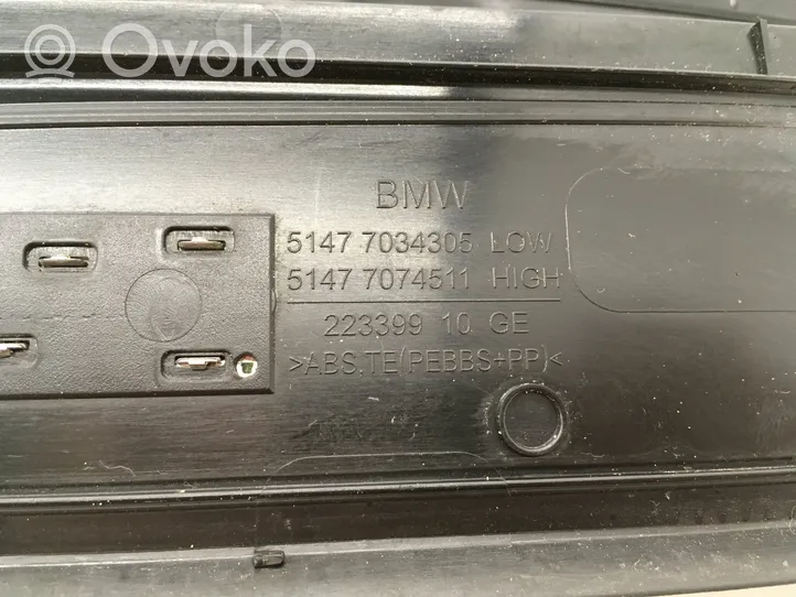 BMW 5 E60 E61 Listwa boczna 7034304