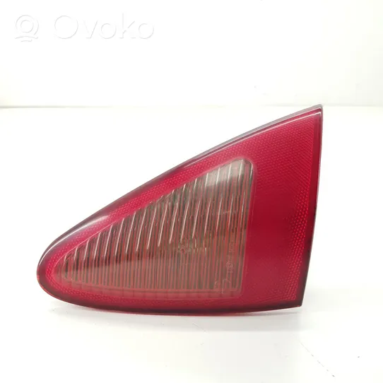 Alfa Romeo 147 Lampy tylnej klapy bagażnika 46556346