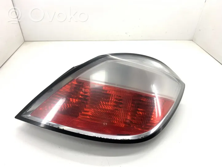 Opel Astra H Lampa tylna 159732